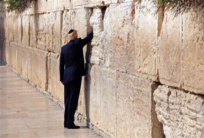 US President Donald Trump visits the Western Wall in Jerusalem al-Quds’ Old City, May 22, 2017. (Photo by AFP)