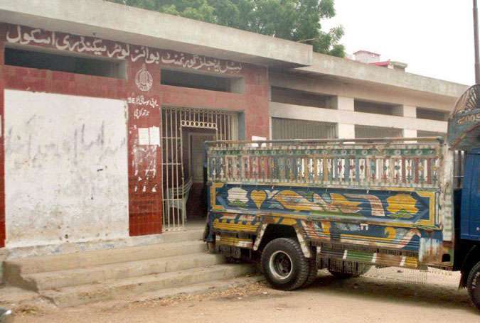 سندھ میں 5 ہزار اسکول بند، ایک لاکھ طالبات پڑھائی سے محروم