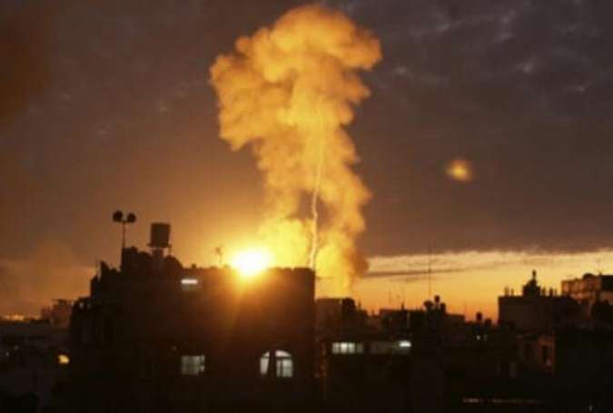 طائرات الاحتلال الاسرائيلي تشن غارة على رفح