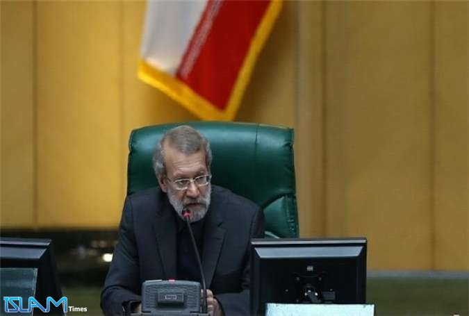 لاريجاني: البرلمان الايراني يرفض أي تغيير في الاتفاق النووي