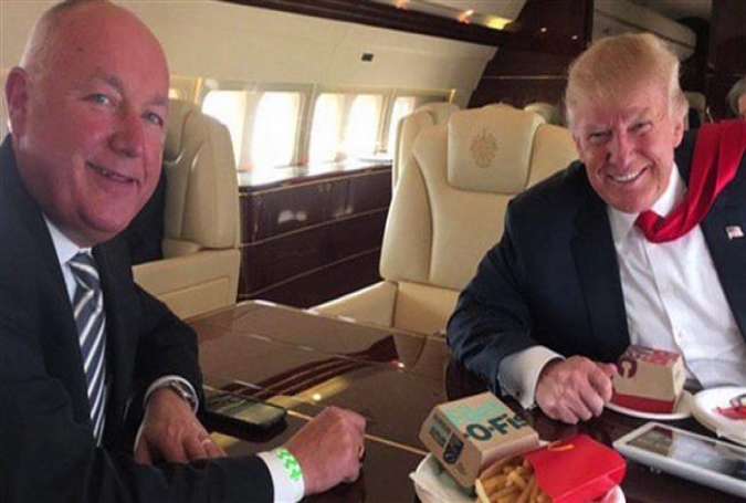 US President Donald Trump (R) has nominated former Republican Congress member Pete Hoekstra as US ambassador to the Netherlands. (File Photo)