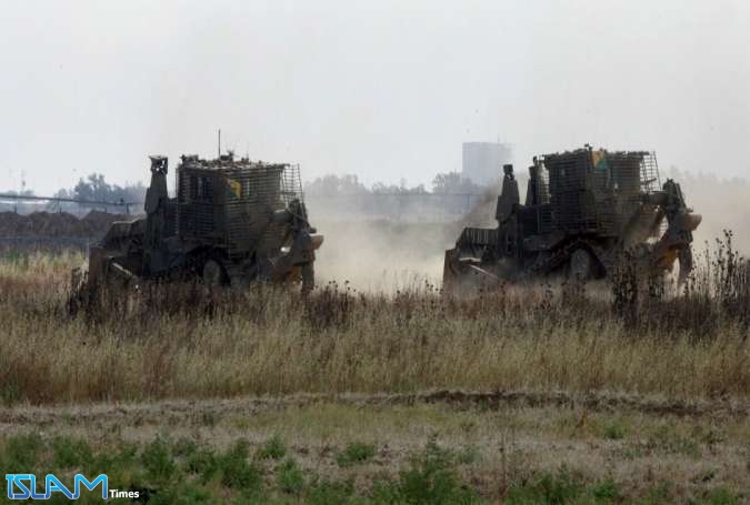 آليات للعدو ‘‘الاسرائيلي‘‘ تتوغل شرق خان يونس في غزة