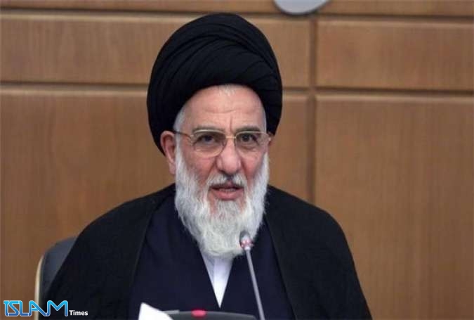 شاهرودي: الأعداء يستغلون المشاکل الاقتصادية لمنع تطور الشعب الإيراني
