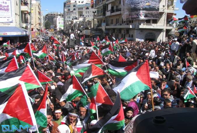 اعتصامات فلسطينية بالضفة وغزة رفضاً لزيارة نائب الرئيس الأمريكي