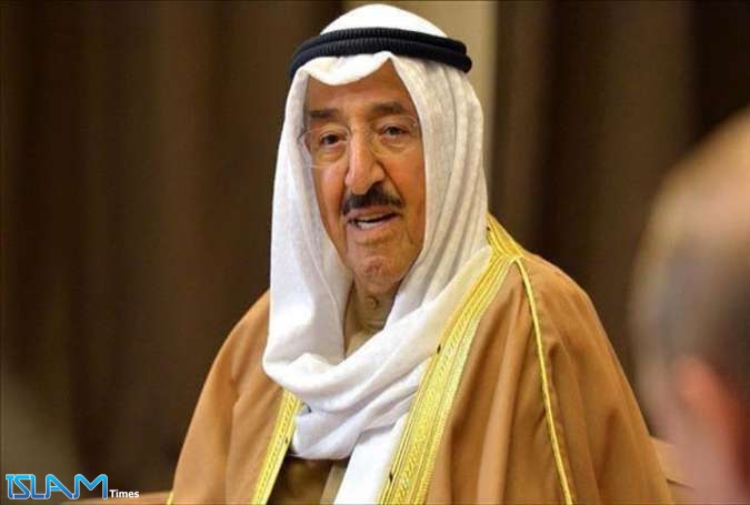 أمير الكويت يبحث مع الرئيس اللبناني تعزيز العلاقات الثنائية
