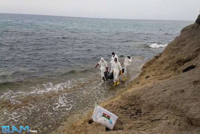 ليبيا تنتشل 13 جثة وتنفي غرق 90