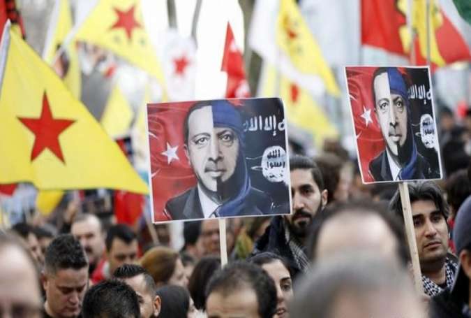 اعتراض در فرانسه نسبت به حمله ی نظامی ترکیه به خاک سوریه