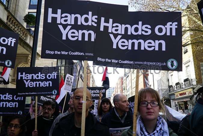 Protesters Outside Saudi Embassy in London Demand Halt of UK Arms Sales to Riyadh