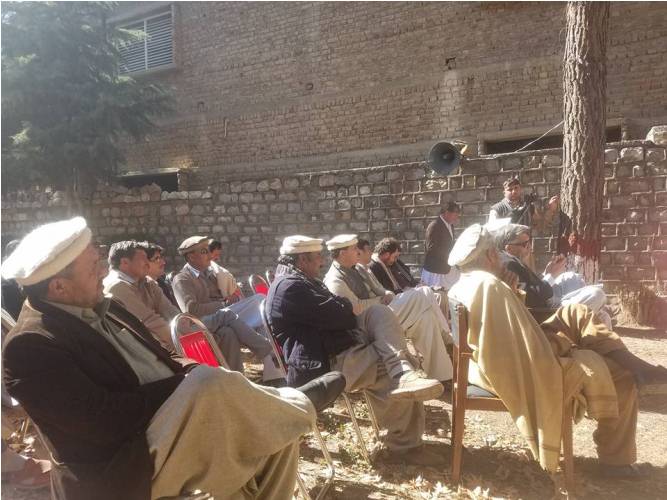 پاراچنار میں سپین غر ادبی جرگہ کیطرف سے پشتو شاعر قلندر مومند کی یاد میں منعقدہ مشاعرہ