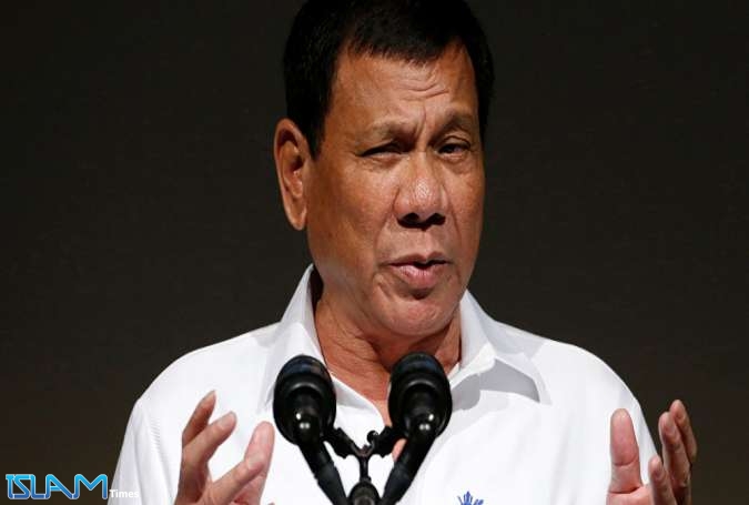 رئيس الفلبين يأمر بقتل ‘‘النساء‘‘ بطريقة وحشية