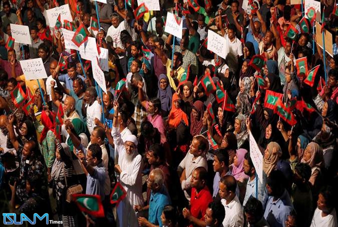اعتقال 25 شخصاً في المالديف طالبوا بالقبض على الرئيس