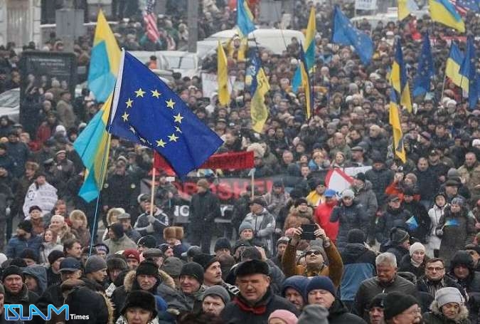 مظاهرات حاشدة في كييف دعماً لسآكاشفيلي
