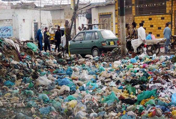 کراچی سمیت سندھ بھر میں گھر کے باہر کچرا پھینکنے والوں پر مقدمہ قائم کرنیکا فیصلہ