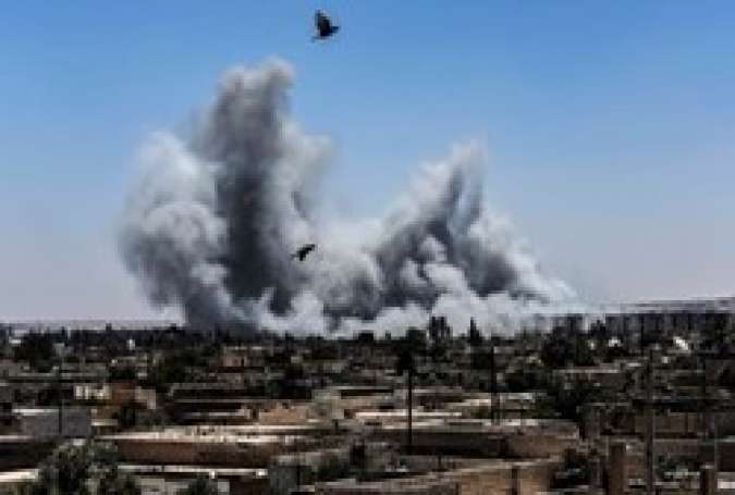 امریکی اتحاد کے جنگی طیاروں کی شام کے صوبہ دیر الزور میں پناہ گزین کیمپ پر شدید بمباری، 16 عام شہری جاں بحق