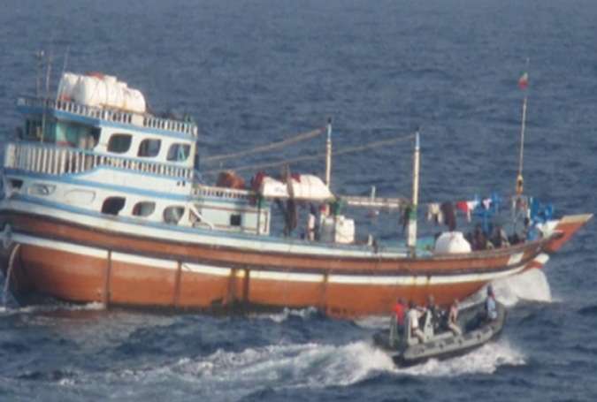 پاک بحریہ کے جہاز کی کھلے سمندر میں ایرانی ماہی گیروں کو طبی امداد کی فراہمی