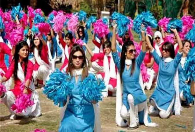 محکمہ تعلیم نے پنجاب میں سکولوں کی تقریبات میں طالبات کے رقص پر پابندی عائد کر دی