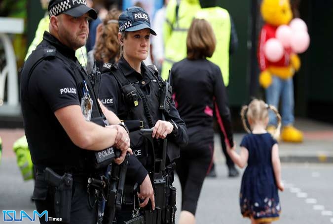 الشرطة البريطانية تفحص مادة مريبة عند مبنى البرلمان