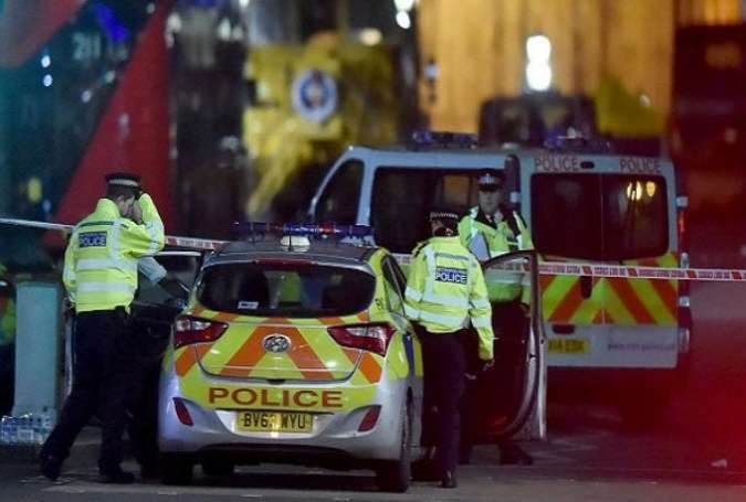 ورود یک خودرو به باشگاه شبانه در انگلیس ۱۳ زخمی در پی داشت