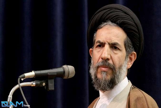 طهران: اقتدار ايران رهن بالتمسك بتوجيهات قائد الثورة