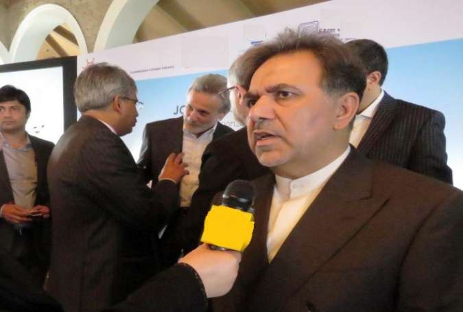 ایرانی وزیر برائے مواصلات و ترقی عباس اخوندی کا وفد کے ہمراہ لاہور کے شاہی قلعہ کا دورہ