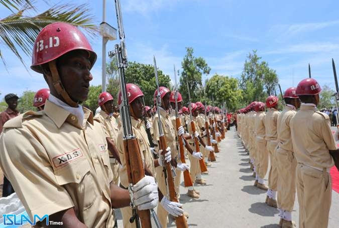 قائد الجيش الصومالي يفجر مفاجأة بشأن "أموال الإمارات"