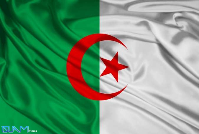 الجزائر تواصل توديع ضحايا الطائرة العسكرية المنكوبة