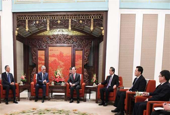 The Dominican Republic’s Foreign Minister Miguel Vargas (5th-R) meets with Chinese Vice President Wang Qishan (4th-R) and Foreign Minister Wang Yi (3rd-R) at the Zhongnanhai Leadership Compound in Beijing, China, May 1, 2018. (Photo by AFP)