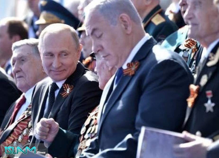 پوتین در کنار نتانیاهو نظاره‌گر رژه ارتش در میدان سرخ مسکو+ تصاویر