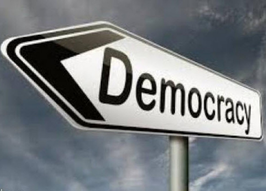 «ستم‌گری اکثریت» و «زورگویی عرف» در «دموکراسی»