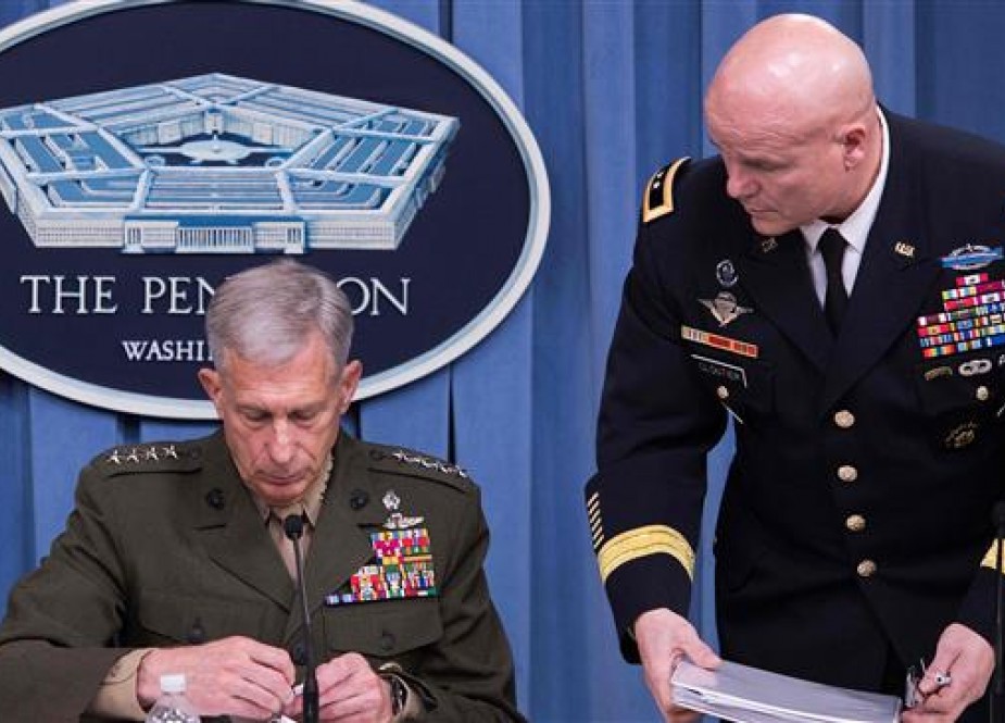 Commander of US Africa Command General Thomas Waidhauser (L) speaka during a press briefing at the Pentagon in Washington, DC, on May 10, 2018, on the results of the investigation into the Oct. 4, 2017 ambush on US soldiers in Niger. (Photo by AFP)
