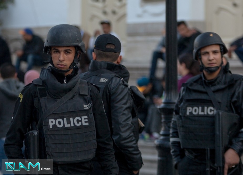 تونس: القبض على رجل حاول طعن شرطيين في العاصمة التونسية