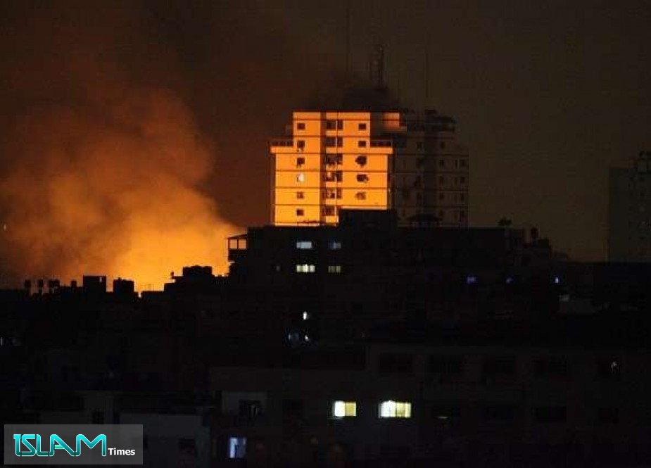 غارات ‘‘إسرائيلية‘‘ ليلية على مواقع في غزة