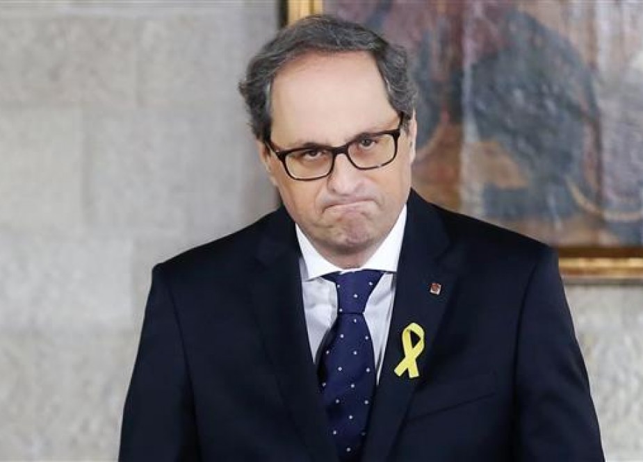 Newly-appointed Catalan President Quim Torra is seen as he delivers a speech during an official swearing-in ceremony at the Generalitat Palace in Barcelona, Spain, on May 17, 2018. (Photo by AFP)