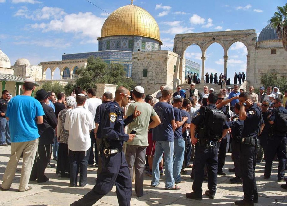 Hundreds of Israeli Settlers Storm Al-Aqsa Mosque