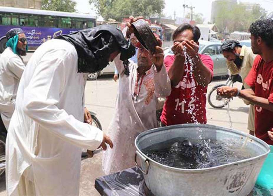 کراچی میں شدید گرمی، ہیٹ اسٹروک کیمپس نہیں لگائے جا سکے