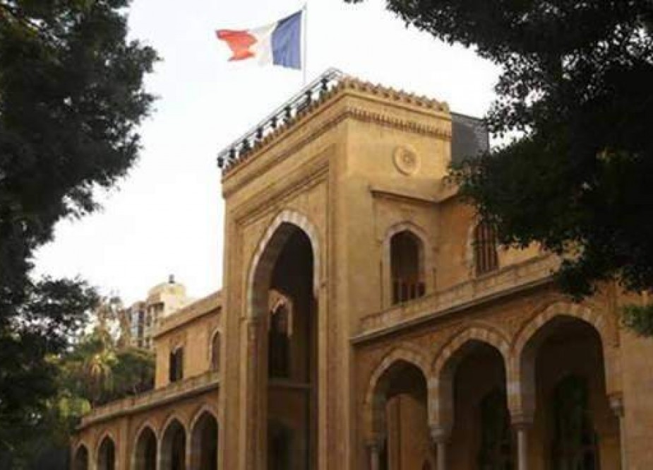 السفارة الفرنسية تدعو للتوصل إلى حل سريع في قضية الليسيه الفرنسية