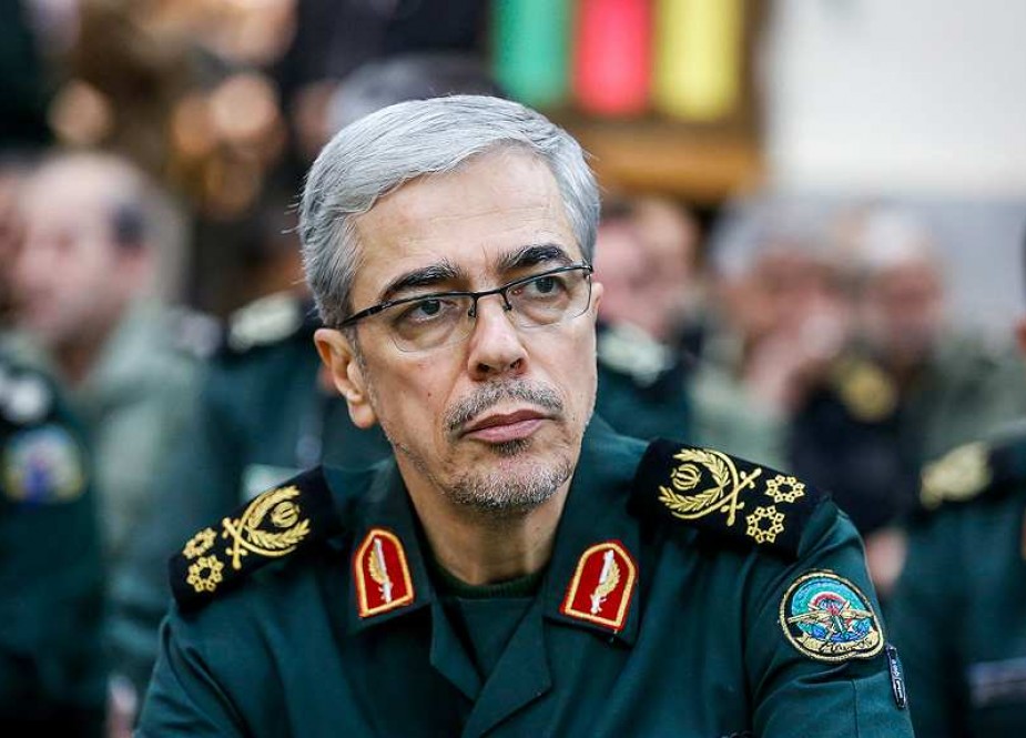 Iran Awaits No Foreign Permit to Strengthen Defense Power: Top Comdr.