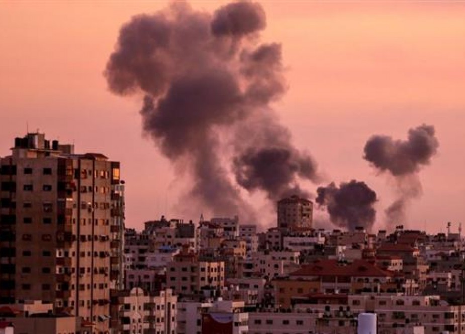 Smoke billowing in Gaza City after an Israeli airstrike..jpg