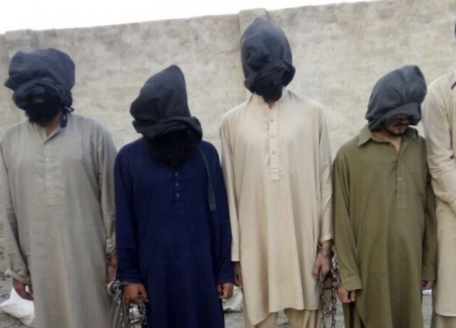 پشاور، جرائم پیشہ عناصر کیخلاف کریک ڈاؤن، درجنوں گرفتار