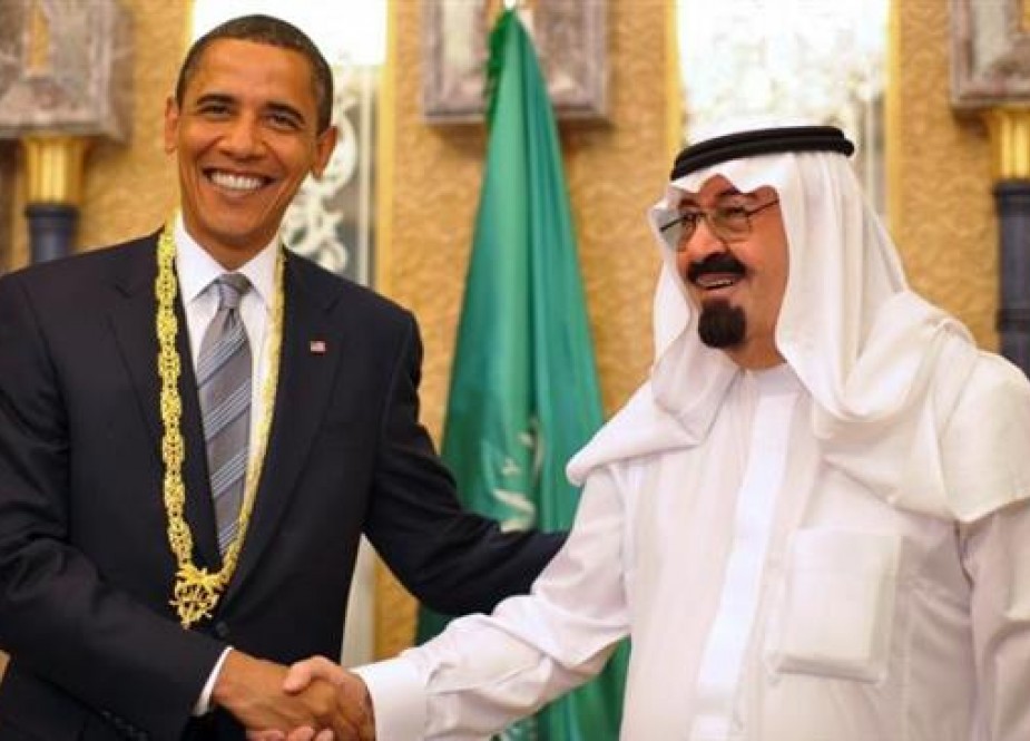 Former US president Barack Obama with former Saudi King Abdullah bin Abdulaziz al-Saud on the outskirts of Riyadh, Saudi Arabia.jpg