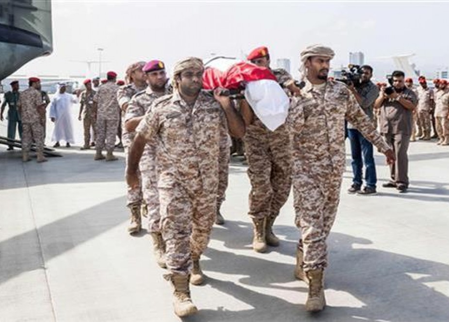 A handout image made available by the Emirati WAM news agency on September 5, 2015 shows Emirati armed forces carrying the bodies of comrades killed the previous day in Yemen.