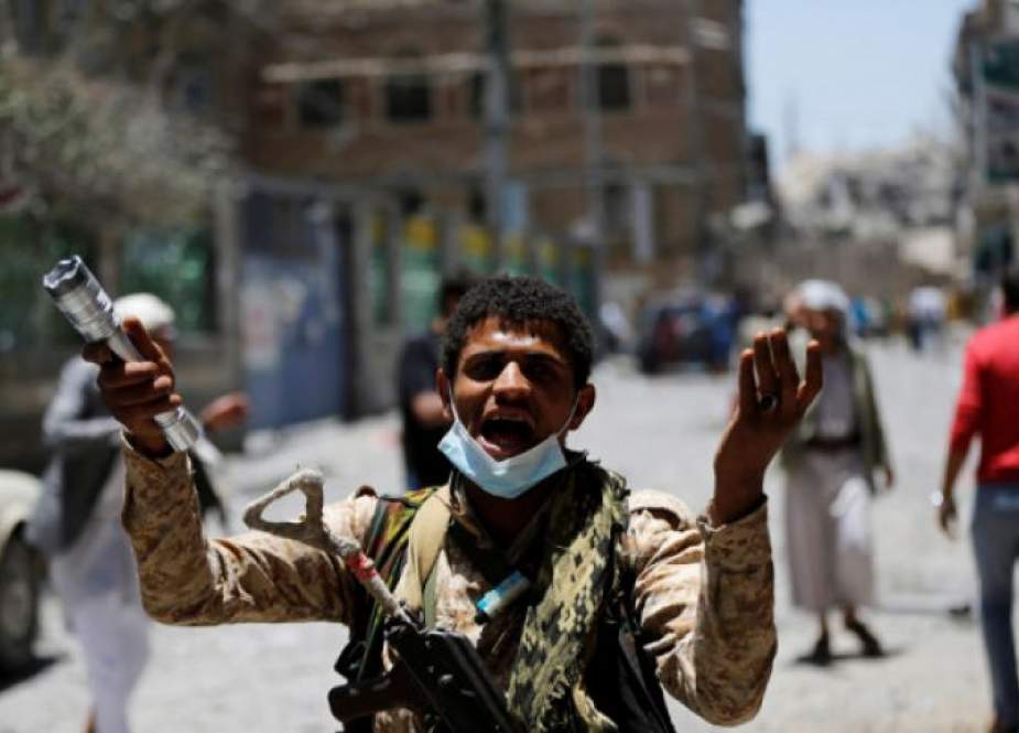 Militan Houthi.jpg