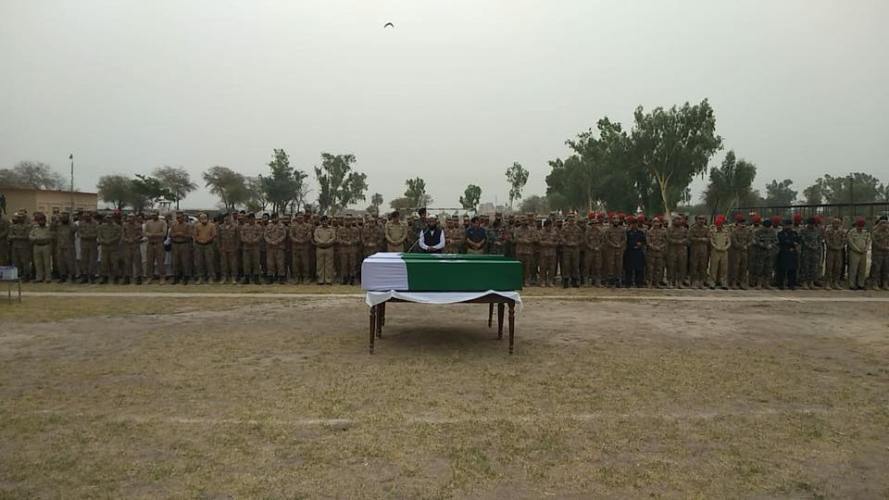 ڈی آئی خان، شمالی وزیرستان کے علاقے شوال میں دہشتگردوں کے حملے کے نتیجے میں شہید ہونیوالے جوانوں کی نماز جنازہ