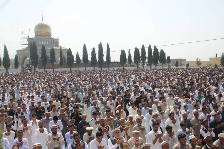 پاراچنار، مرکزی عید گاہ میں عید الفطر کی نماز کا عظیم اجتماع کے مناظر