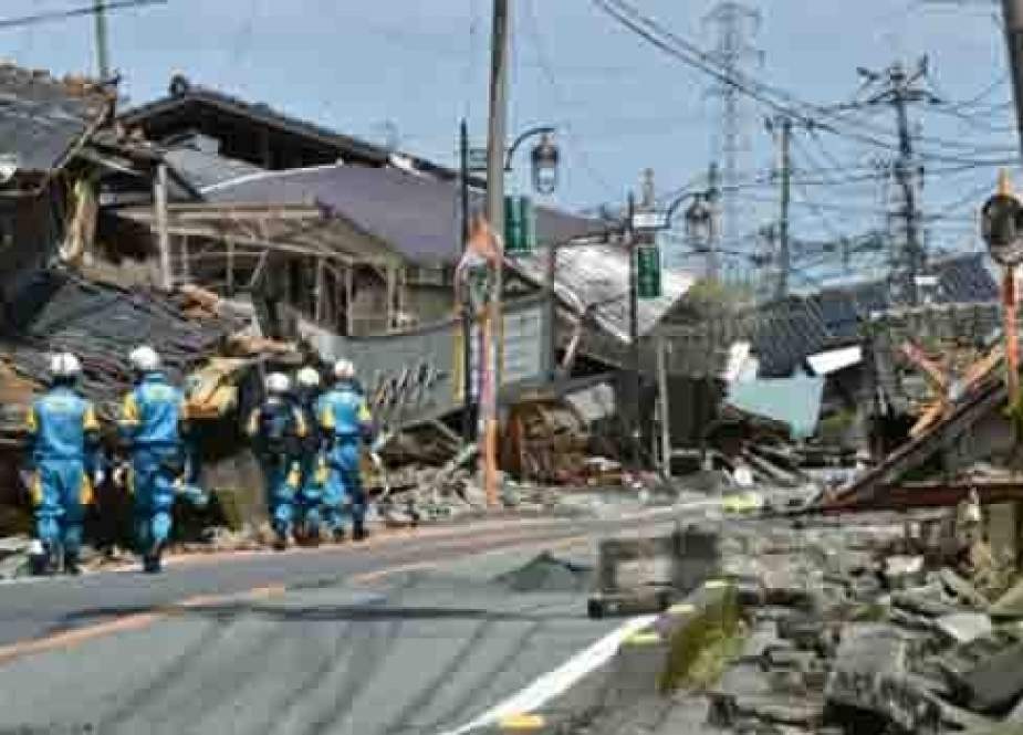 مصرع 3 أشخاص وإصابة اكثر من 200 آخرين اثر زلزال بقوة 6.1 ريختر في اليابان