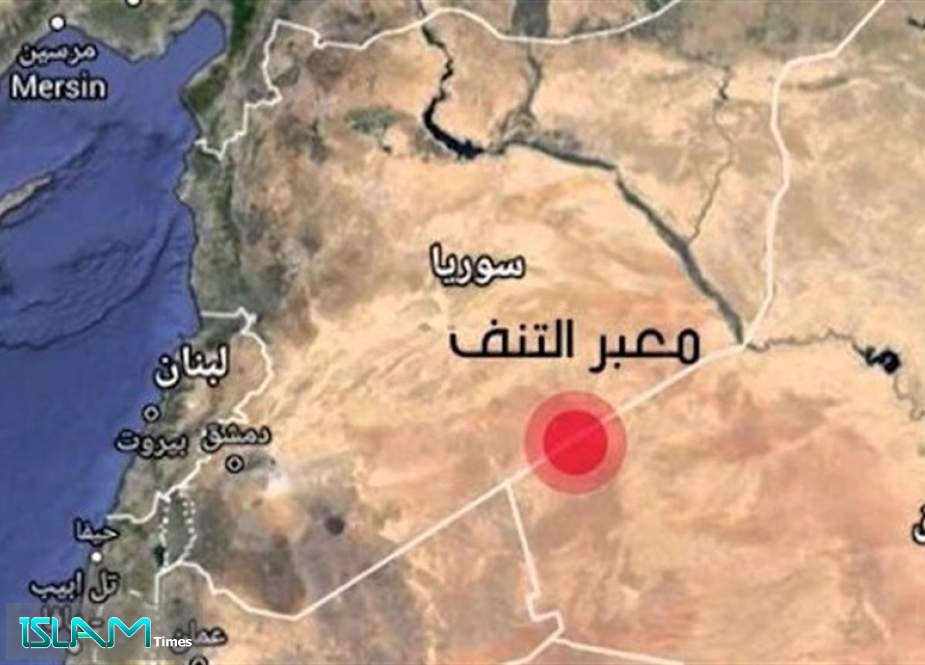 الجيش السوري يحاصر قاعدة أمريكية في شرق البلاد
