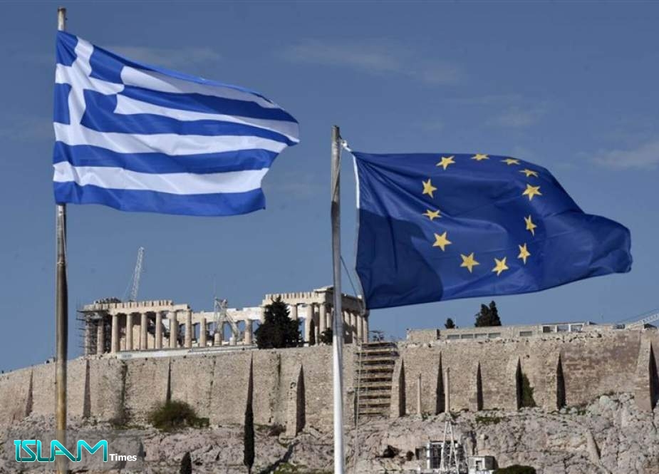 اليونان تنتعش بعدَ ثماني سنواتٍ من التقشف