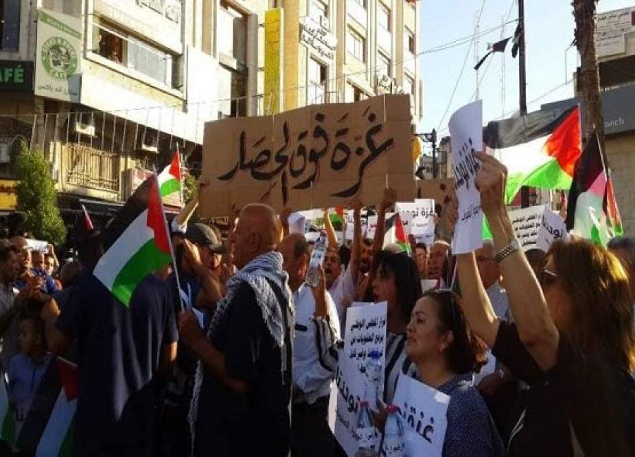 تظاهرات در کرانه باختری در حمایت از اهالی غزه