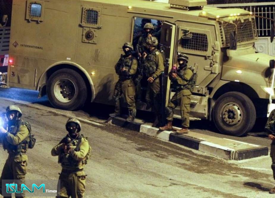الاحتلال الصهيوني يعتقل 16 مواطناً من أنحاء الضفة المحتلة