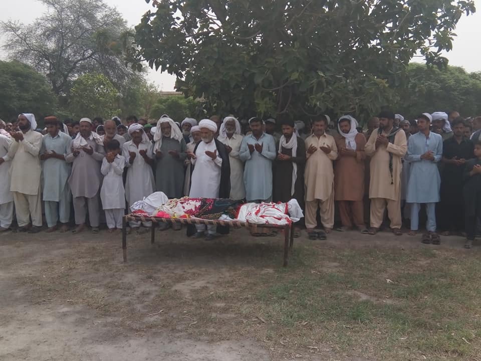 ڈی آئی خان، گذشتہ شب ٹارگٹ کلنگ کا نشانہ بننے والے پولیس اہلکار ظفر علی کی نماز جنازہ